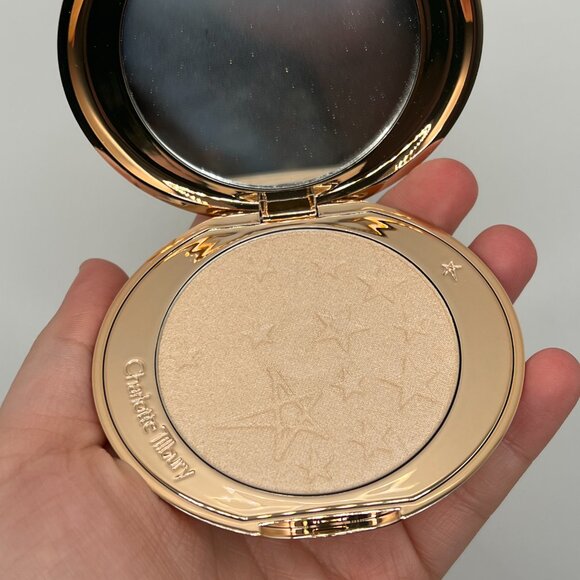 Charlotte Tilbury Moonlit Glow Face Architect Highlighter - NIB - MSRP $49 - Picture 2 of 5